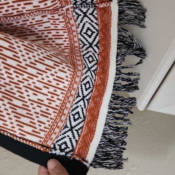 Boho Fringe Cardigan Poncho Vibes Cozy Fall Winter Lagenlook Fringe Large - Picture 9 of 11